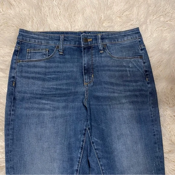 Universal Thread Blue Ankle Cropped Jeans - Picture 3 of 8